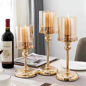 Suporte Dourado para Velas Vintage em Metal Lumière Casa